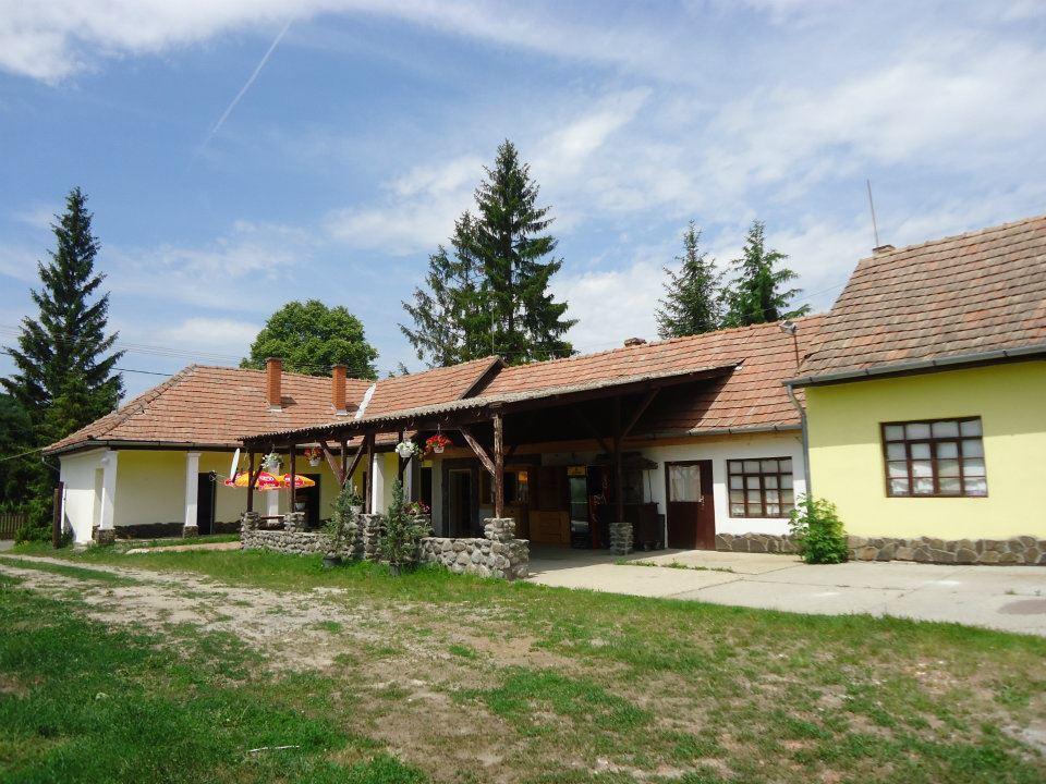 Toldi Vendeghaz
